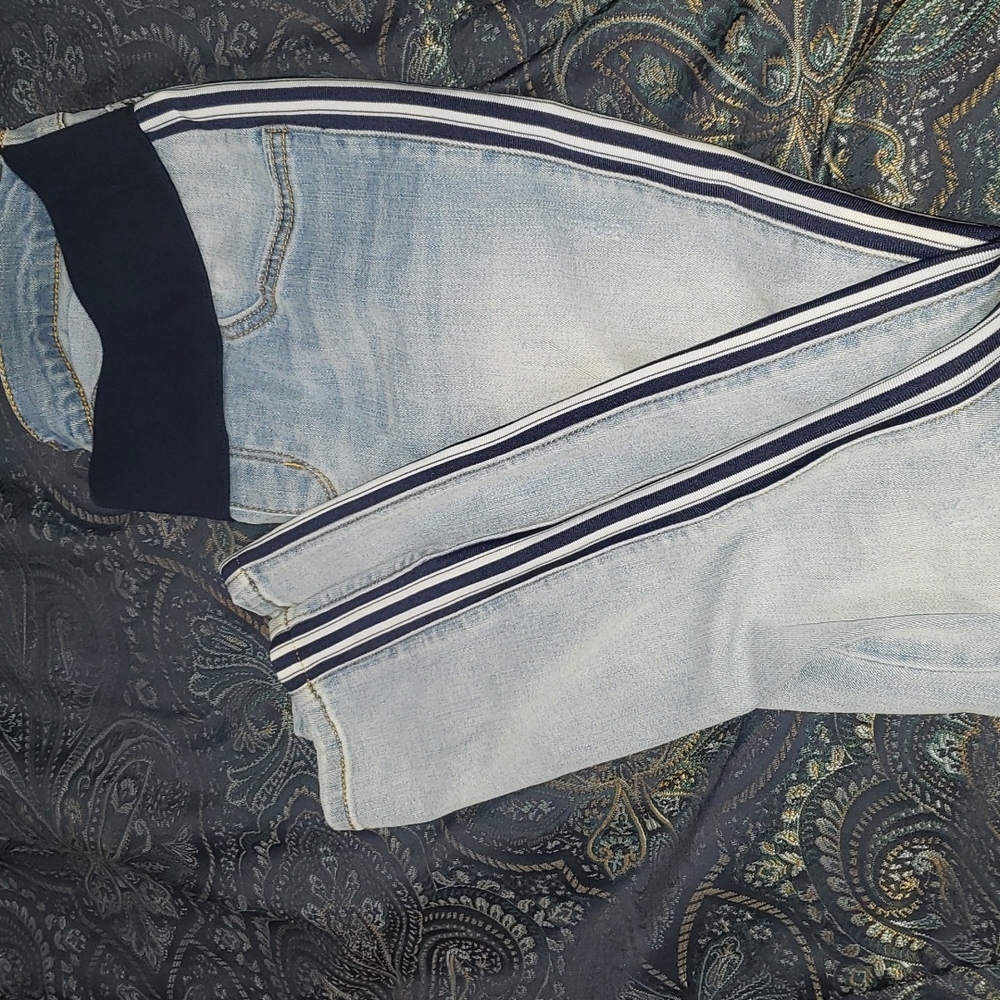 Vintage violet maternity black jeggings size small